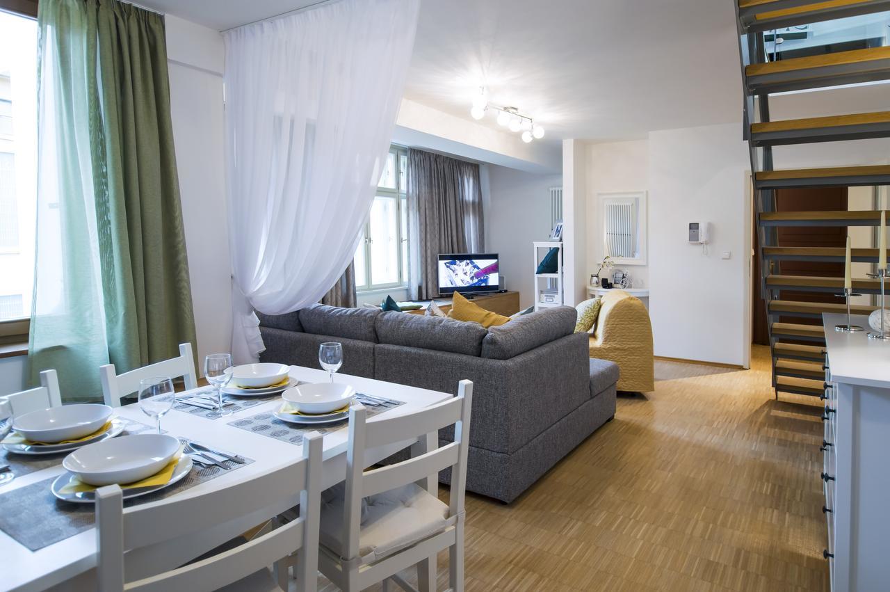 Modern Apartment Charvatova Prag Eksteriør billede