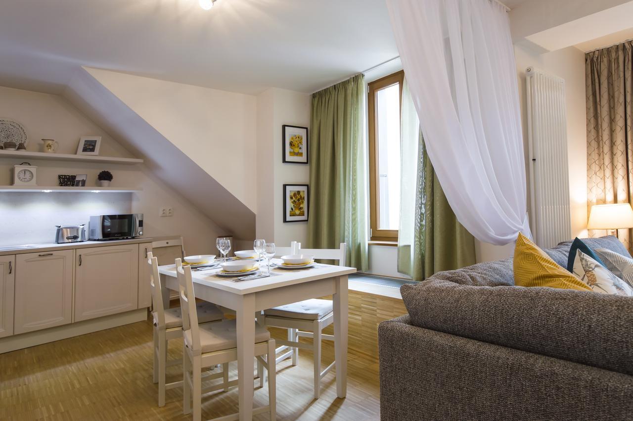 Modern Apartment Charvatova Prag Eksteriør billede