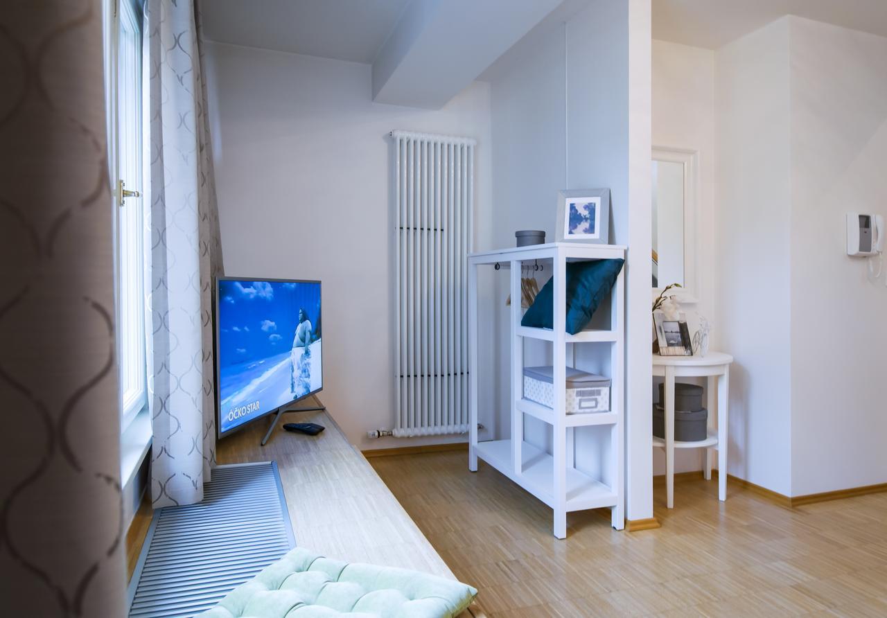 Modern Apartment Charvatova Prag Eksteriør billede