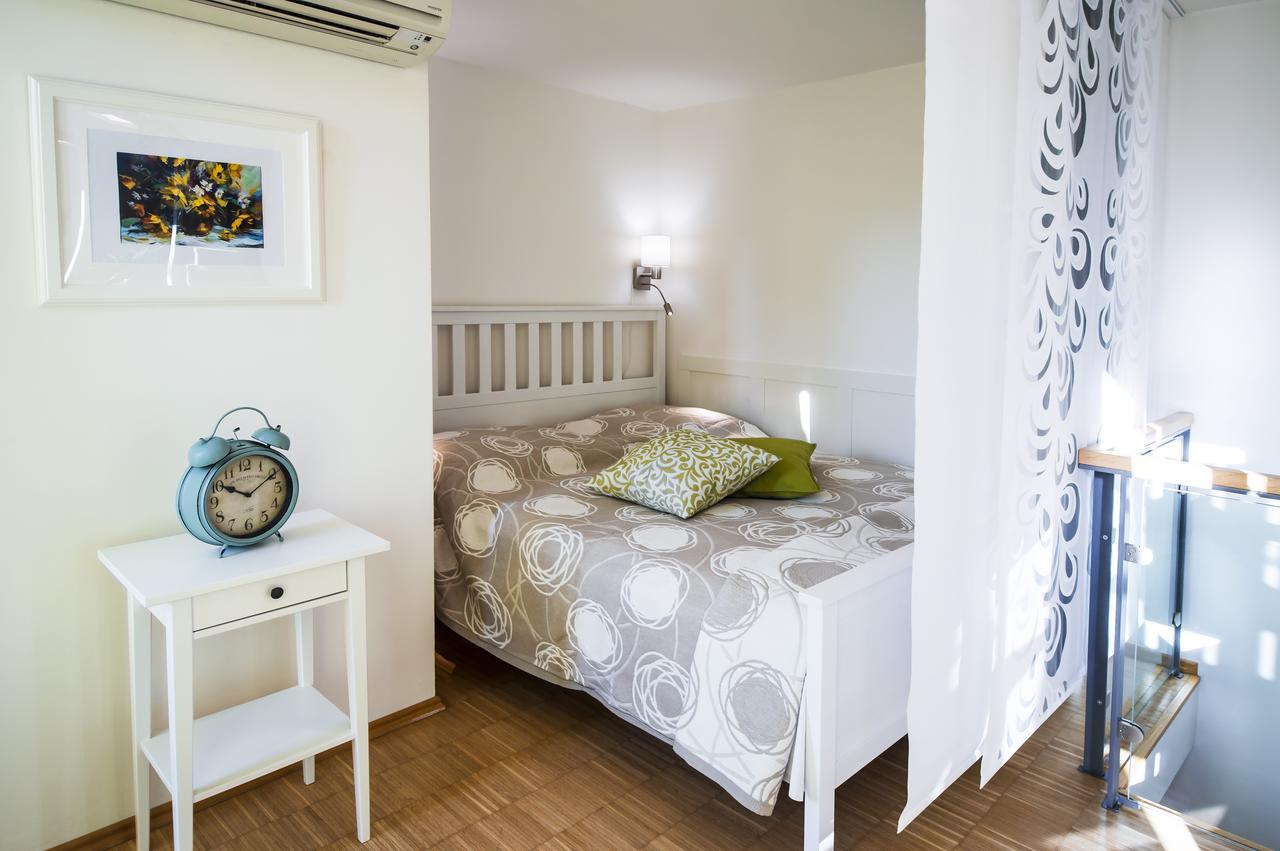 Modern Apartment Charvatova Prag Eksteriør billede