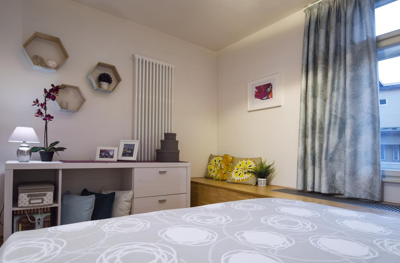 Modern Apartment Charvatova Prag Eksteriør billede