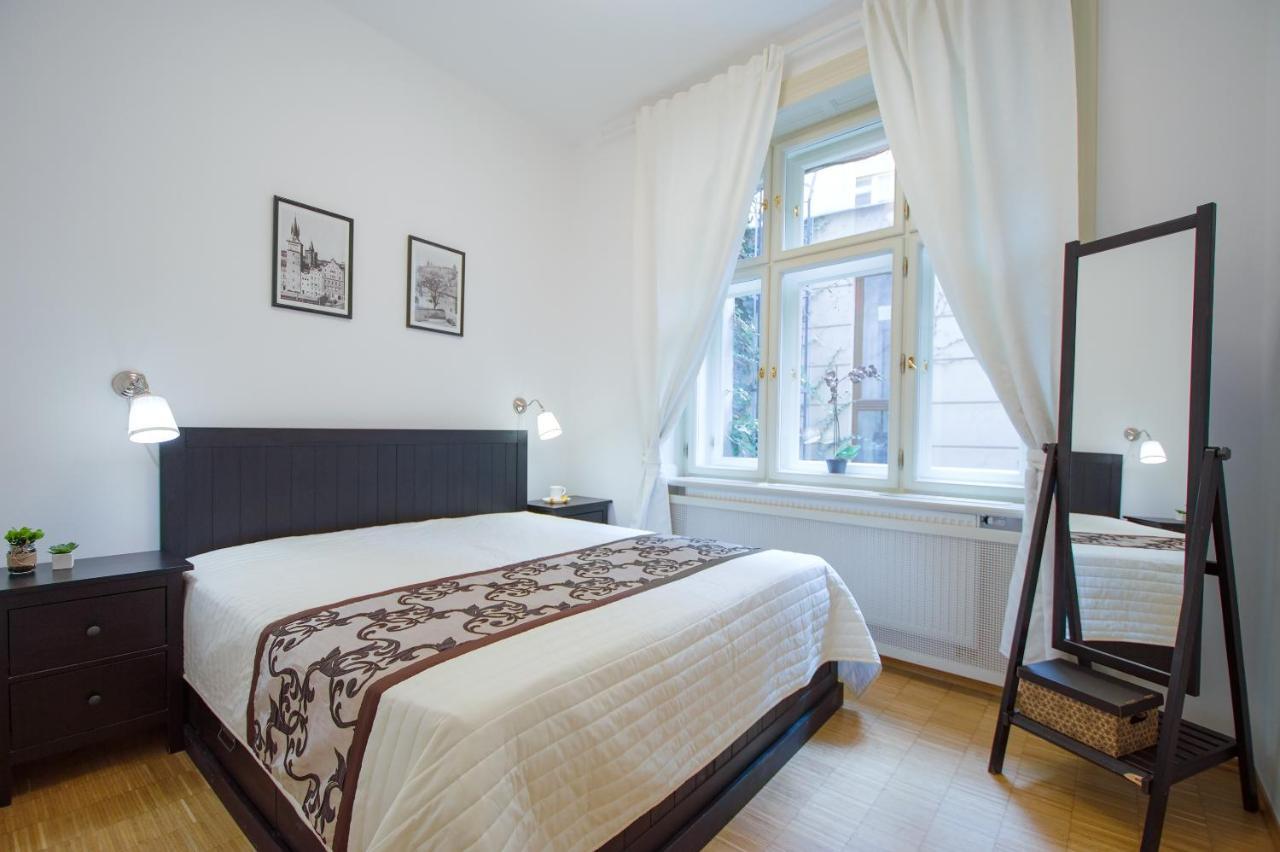 Modern Apartment Charvatova Prag Eksteriør billede